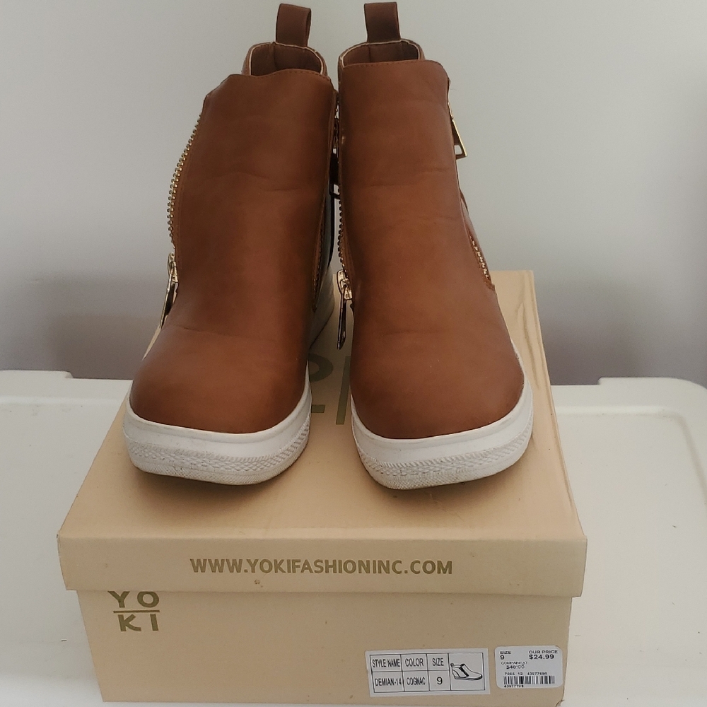 Yoki Women's Tan Ankle Booties